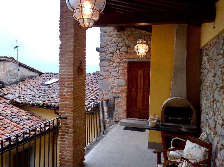 Una Terrazza Nel Centro Storico Villa บาร์กา ภายนอก รูปภาพ